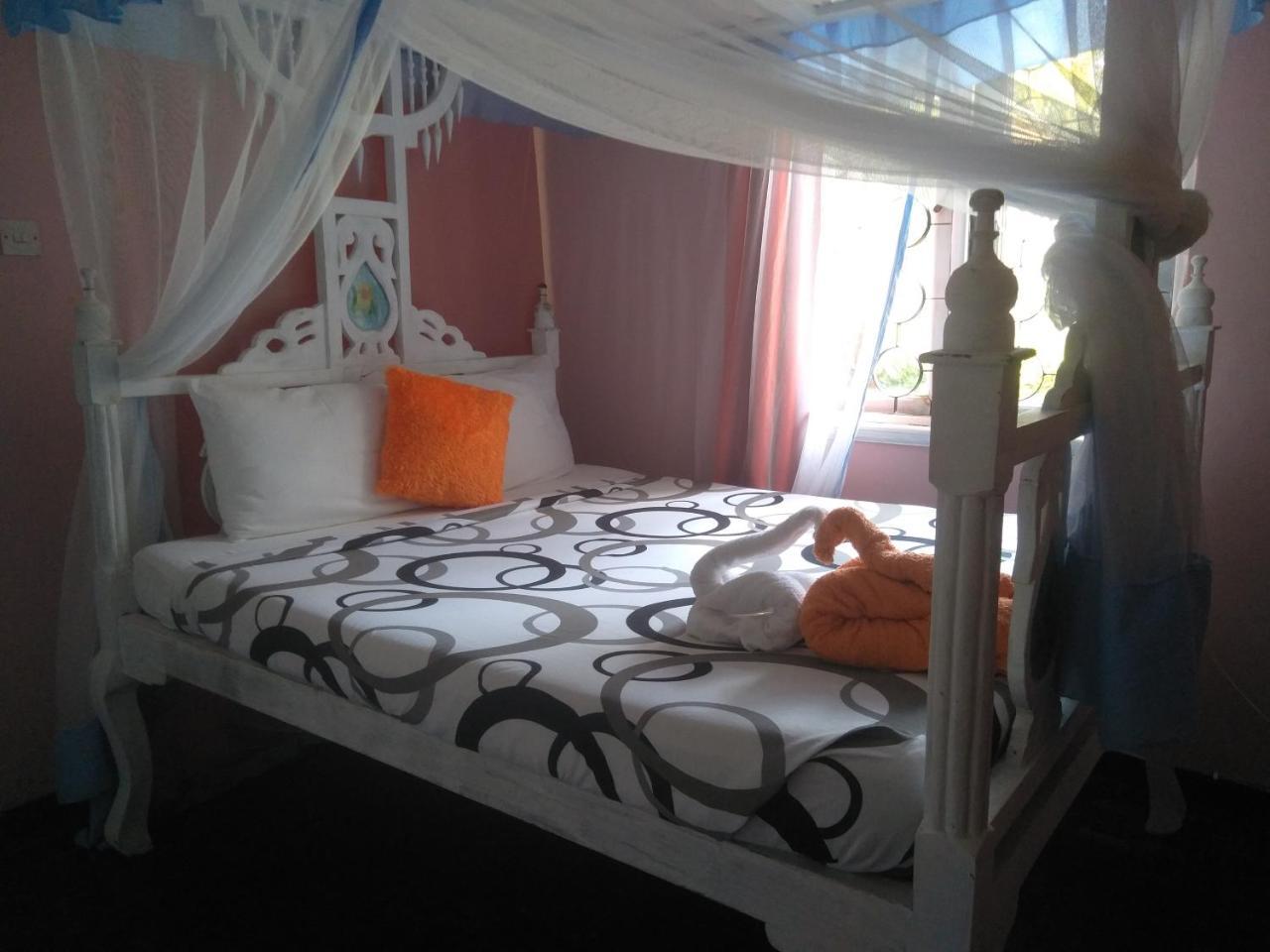 Jua Baharini Bed & Breakfast Malindi Ngoại thất bức ảnh