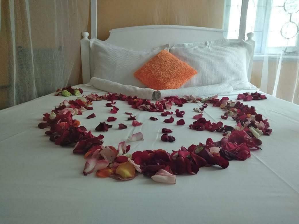 Jua Baharini Bed & Breakfast Malindi Ngoại thất bức ảnh
